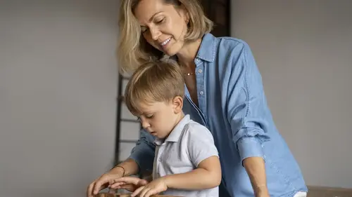 Niania czy guwernantka: jaka jest różnica i kogo wybrać dla swojego dziecka?